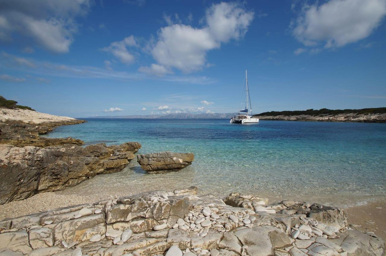 Apartman Tessa Vela Luka Buitenkant foto