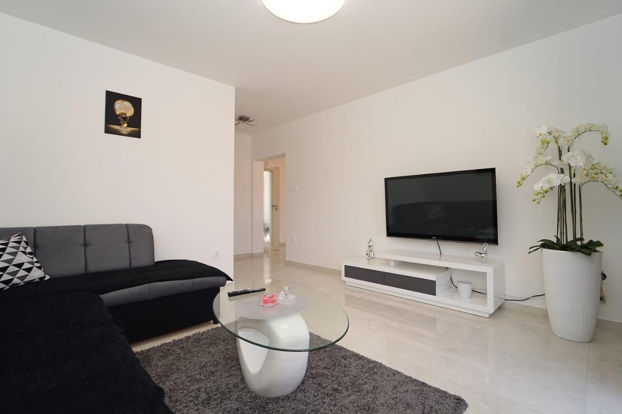 Apartman Tessa Vela Luka Buitenkant foto