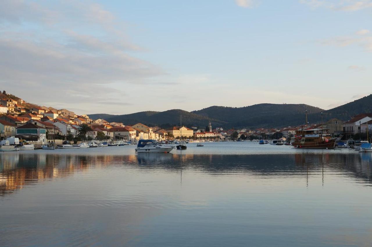 Apartman Tessa Vela Luka Buitenkant foto