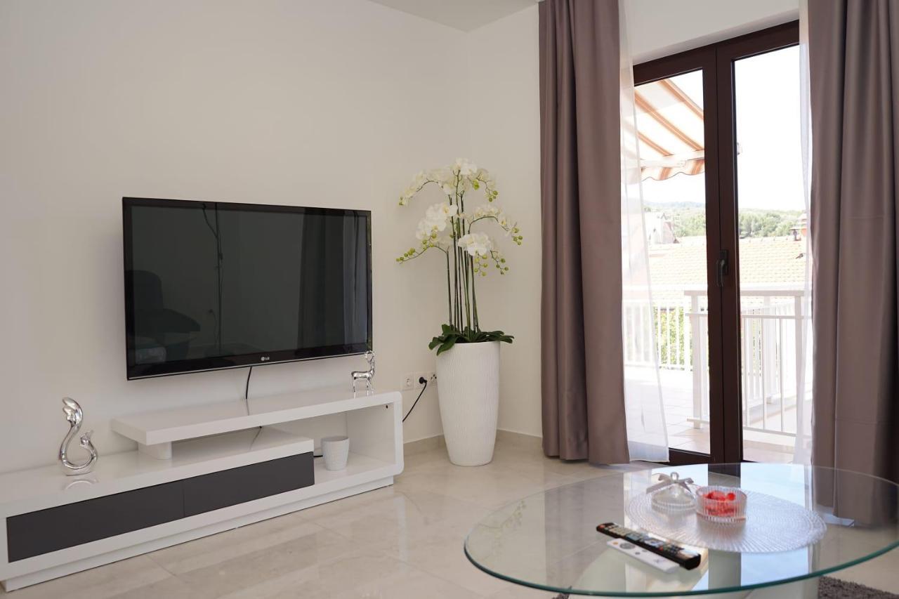 Apartman Tessa Vela Luka Buitenkant foto