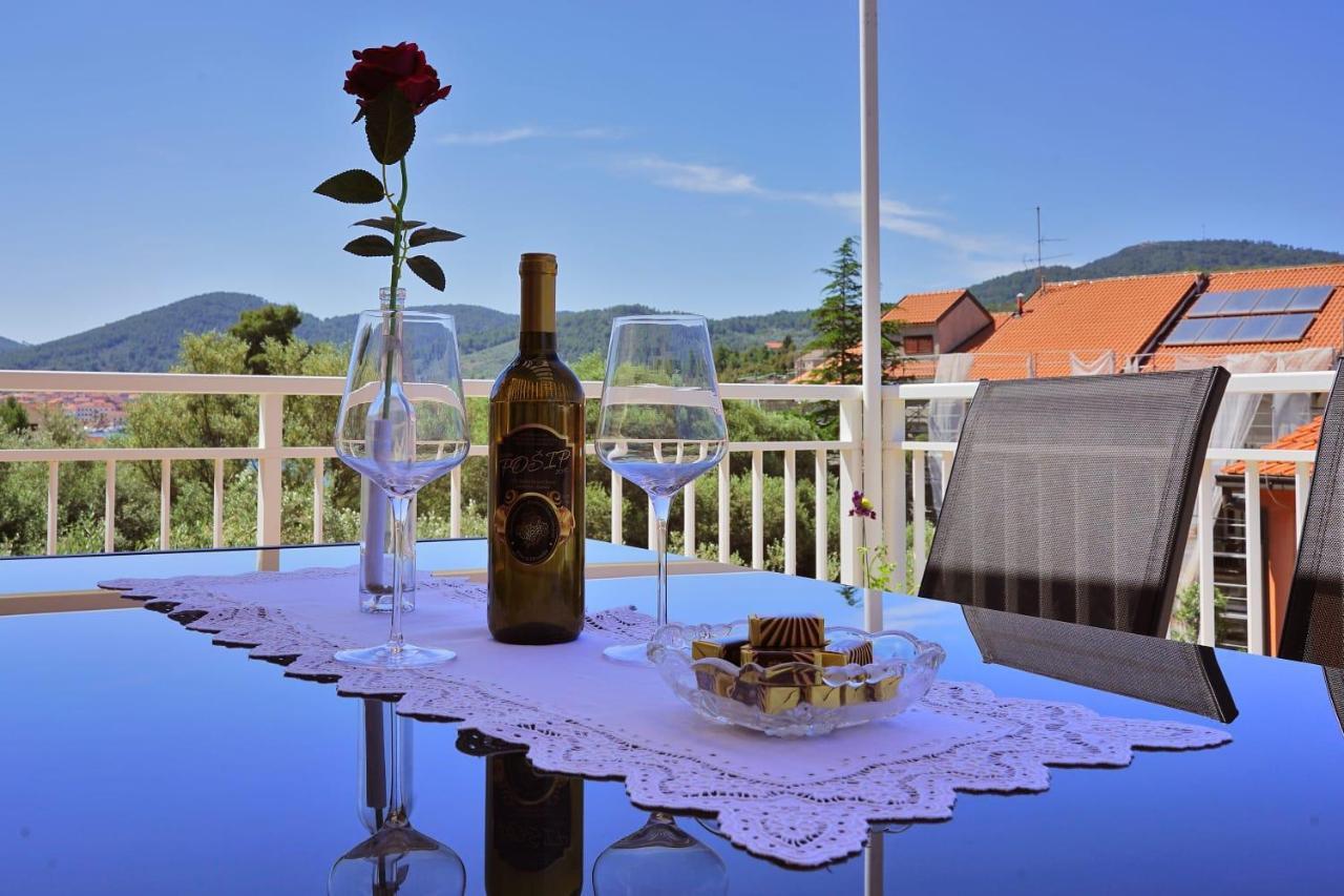 Apartman Tessa Vela Luka Buitenkant foto