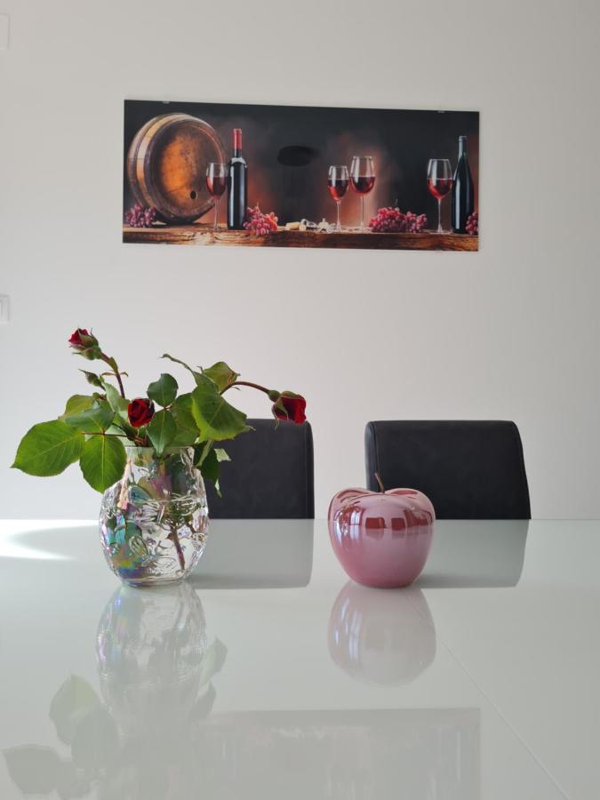 Apartman Tessa Vela Luka Buitenkant foto