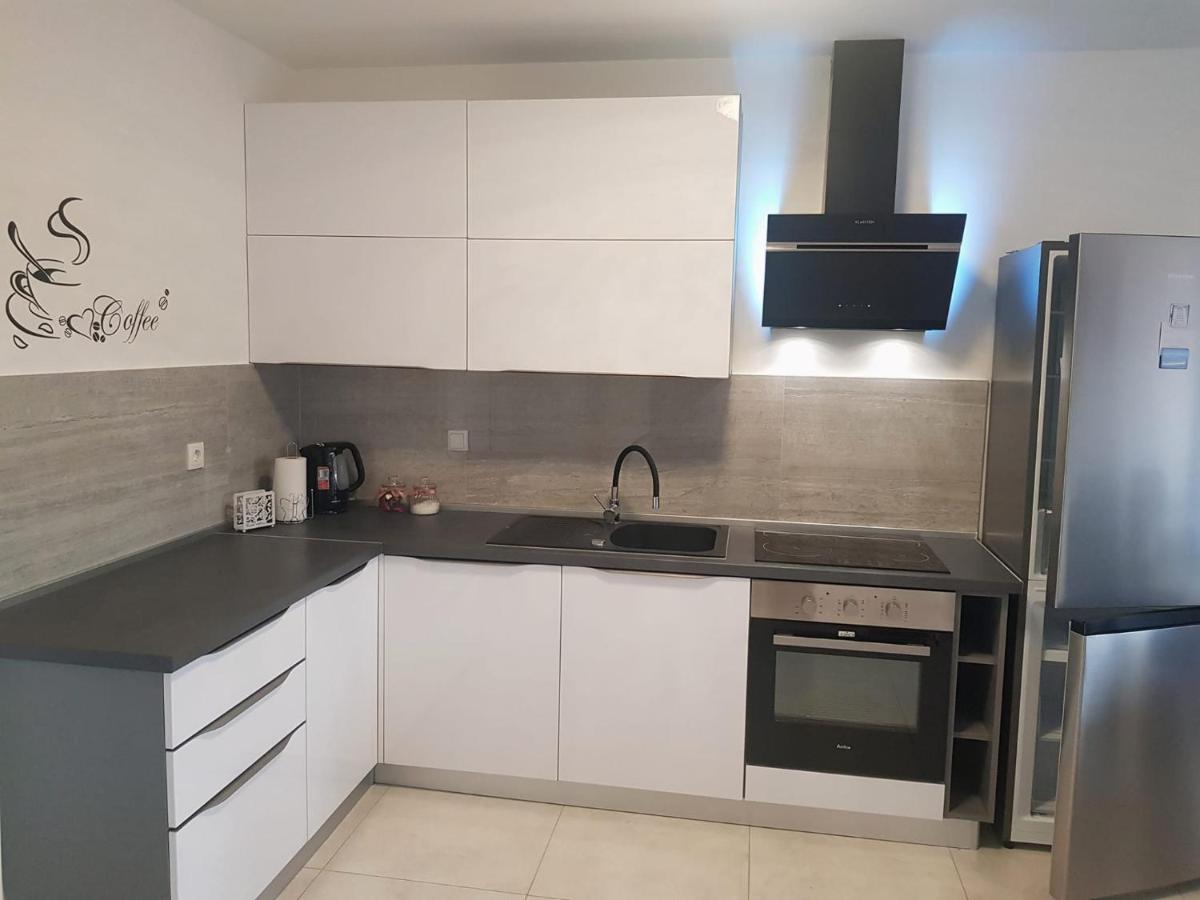 Apartman Tessa Vela Luka Buitenkant foto