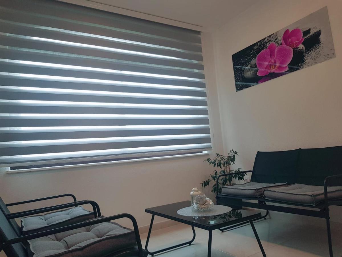 Apartman Tessa Vela Luka Buitenkant foto
