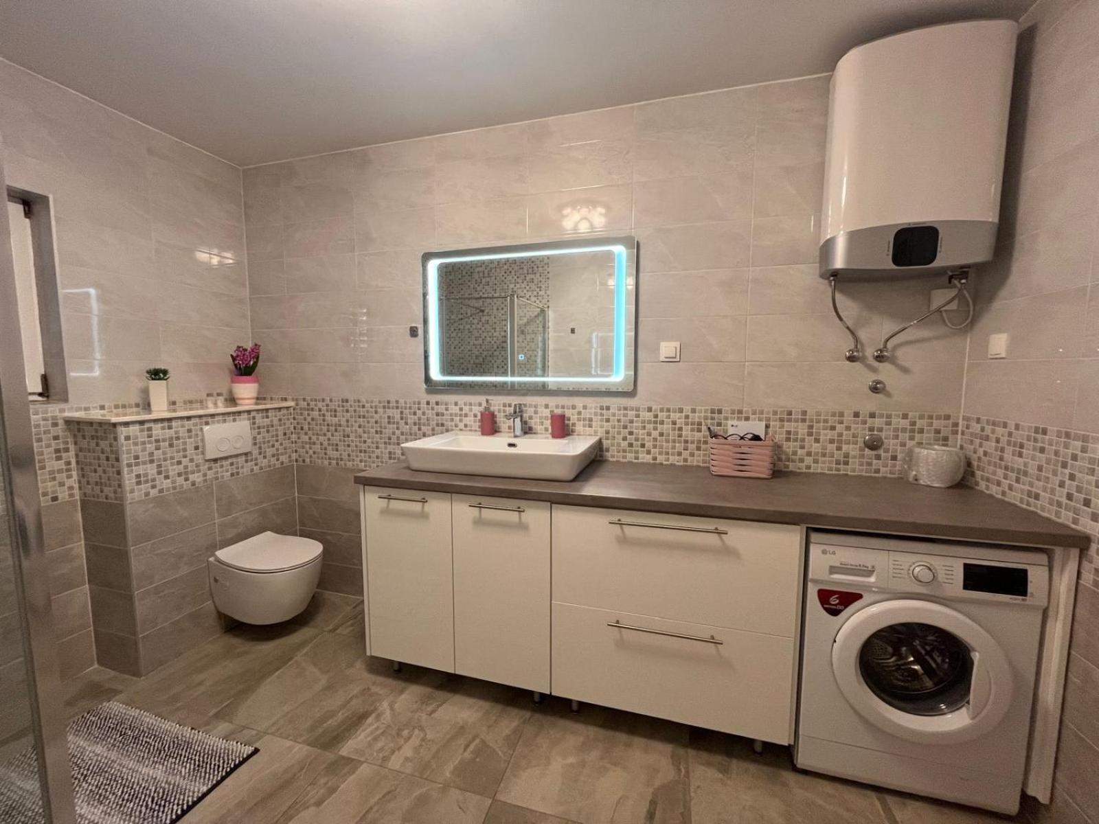 Apartman Tessa Vela Luka Buitenkant foto