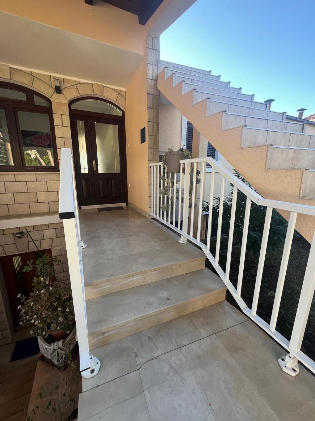 Apartman Tessa Vela Luka Buitenkant foto